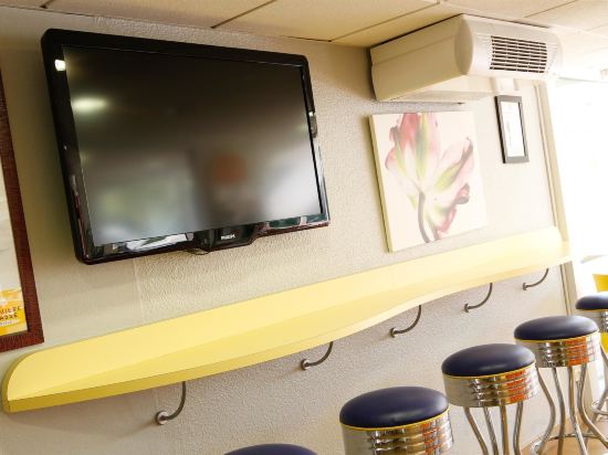 Фото Campanile Chambray Les Tours