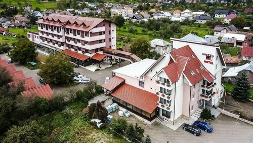 Гостиница Hotel Eden в Кымпулунг-Молдовенеске