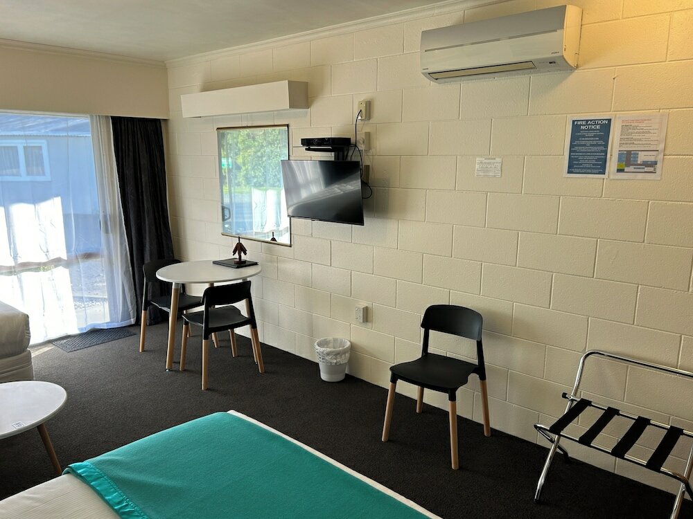 Фото Montana Lodge Motel