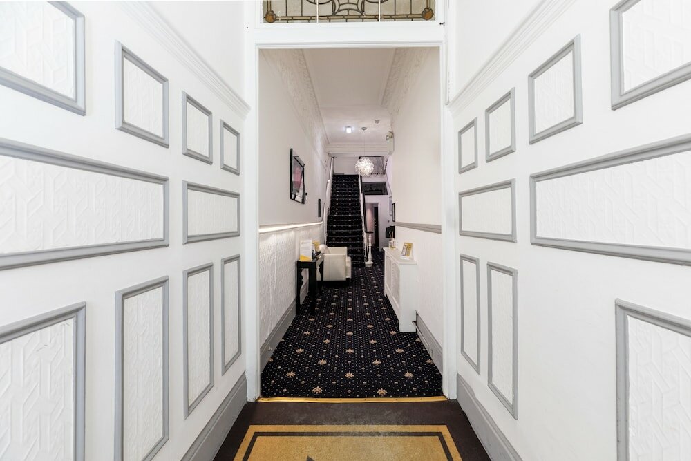 Фото Gallery Hyde Park Hostel