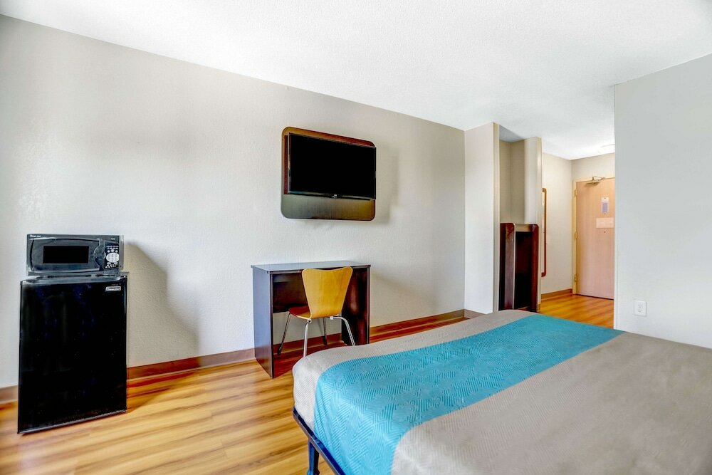 Фото Motel 6 Raleigh, Nc - North