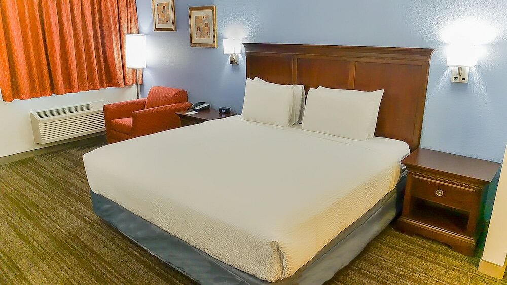 Фото Hotel South Tampa & Suites