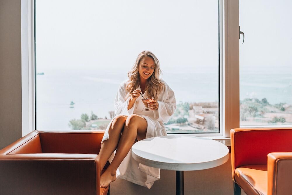 Фото Hotel X Toronto by Library Hotel Collection