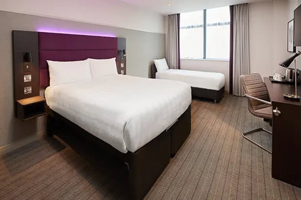 Фото Premier Inn London City Tower Hill