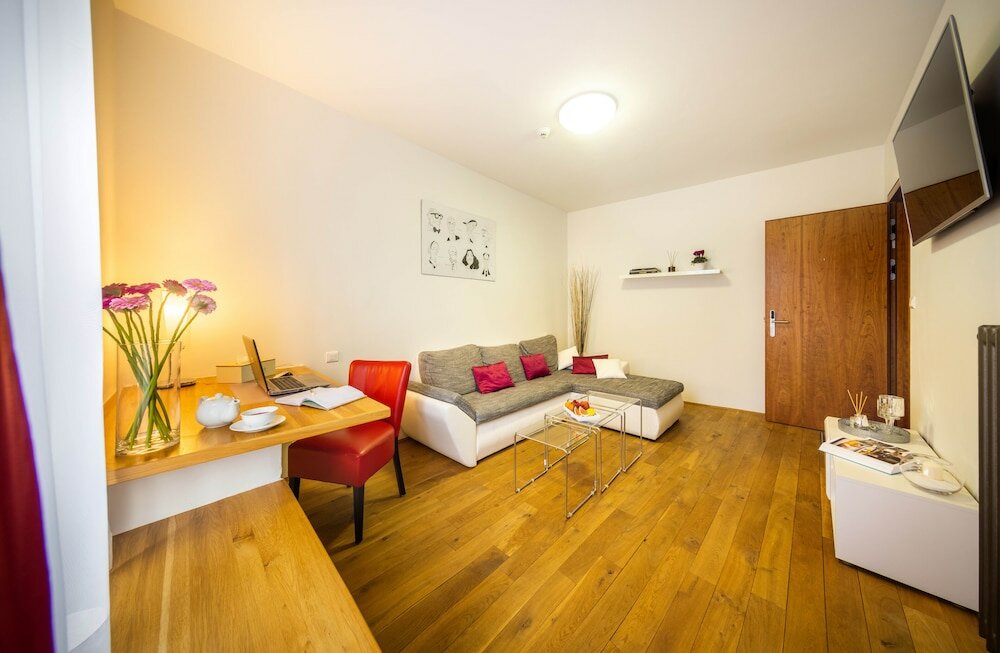 Фото Bellevue Hotel Karlov