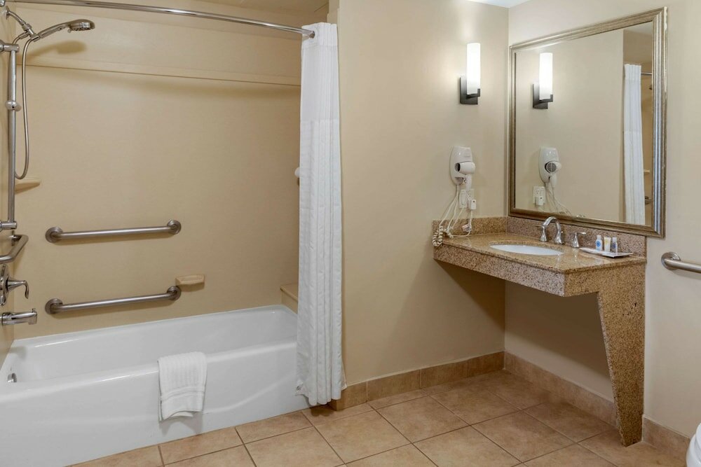 Фото Comfort Suites Barstow near I-15