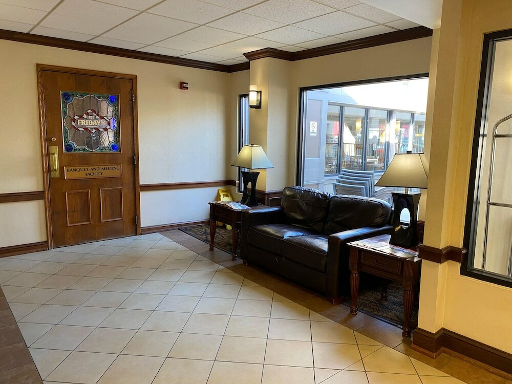 Фото Quality Inn & Suites