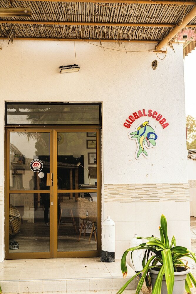 Фото Capital O133 Al Sawadi Beach Resort & SPA