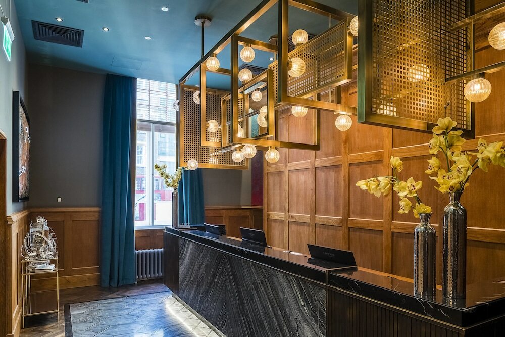 Фото The Dixon Autograph Collection