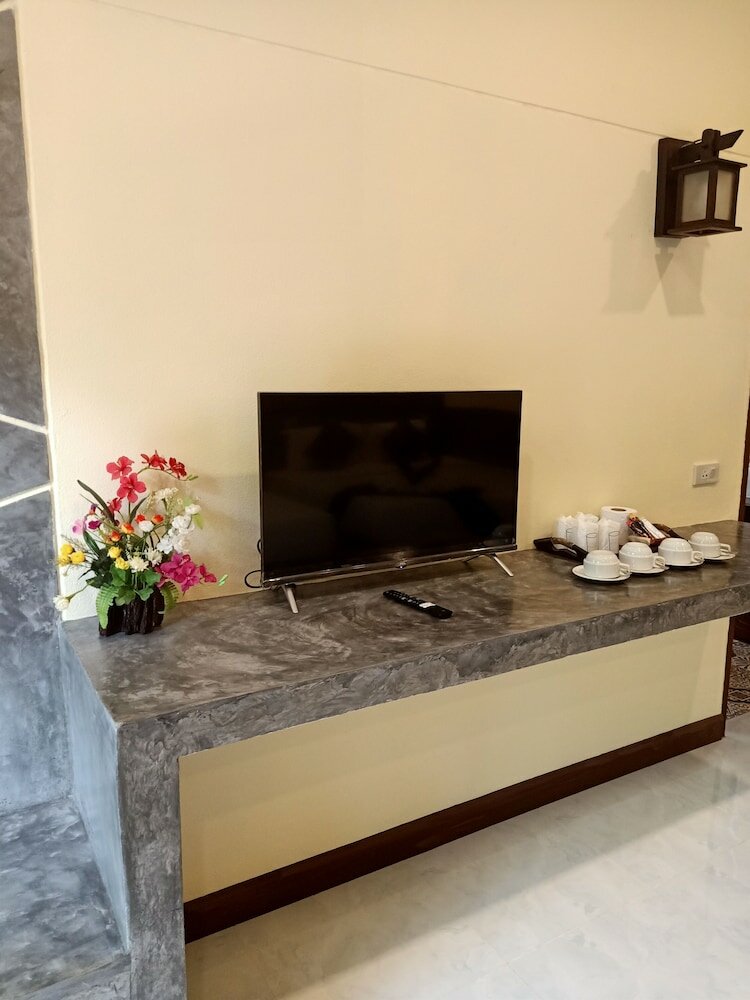 Фото Lanta Pearl Beach Resort