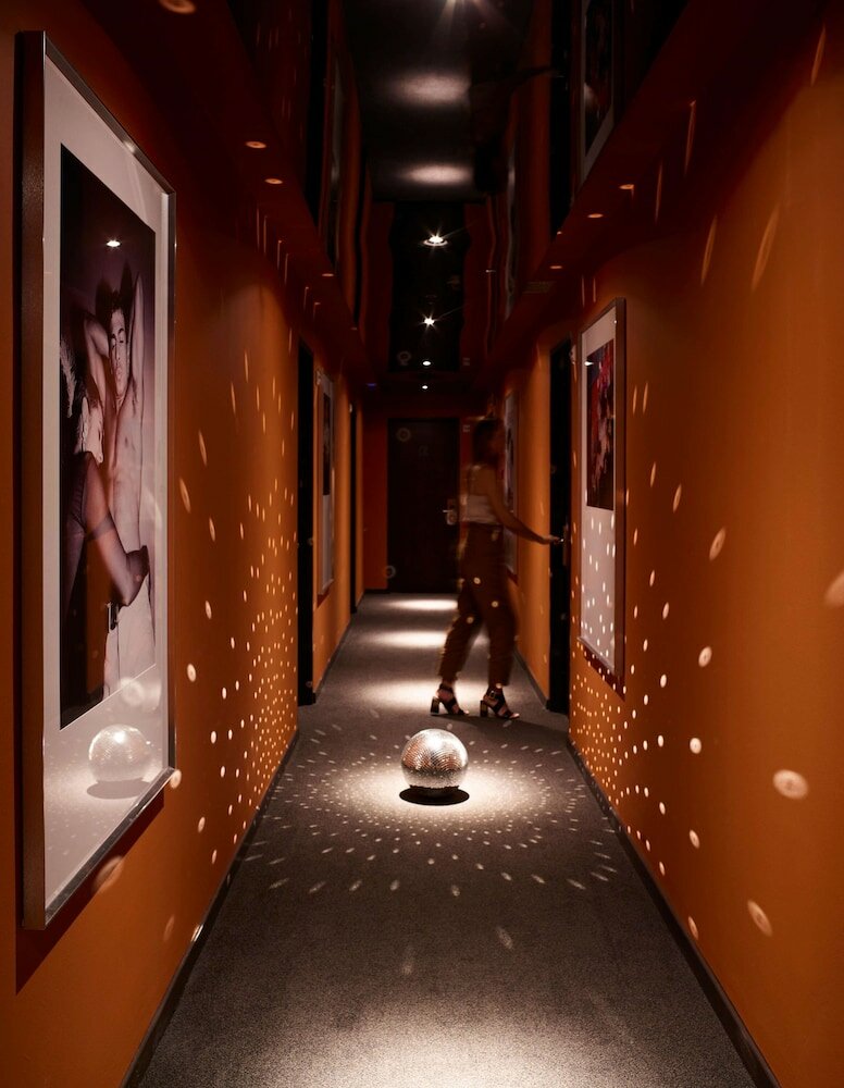 Фото Brown Acropol