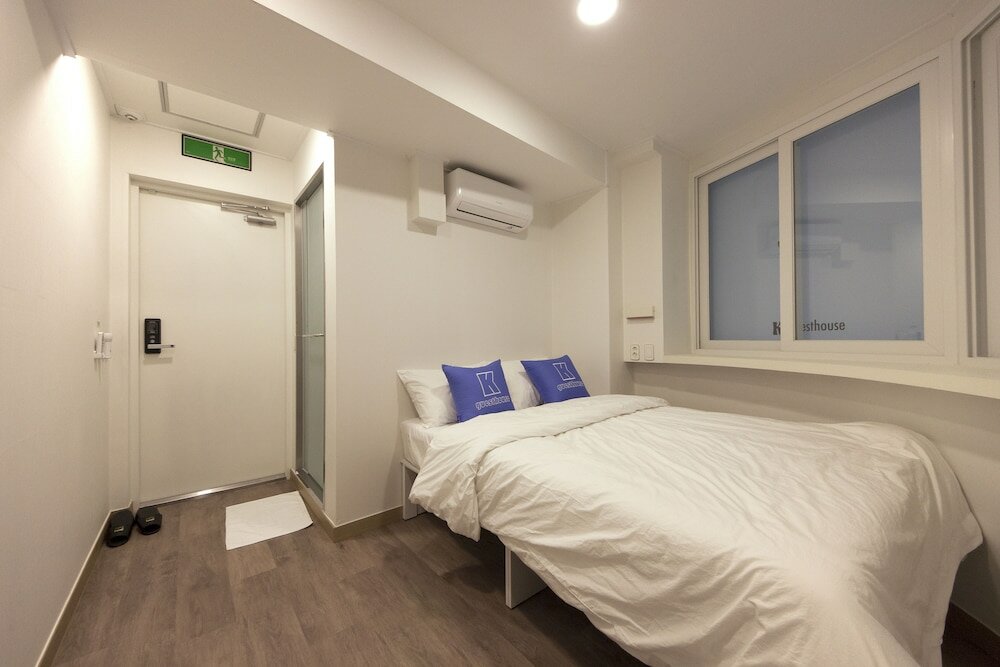 Фото K-Guesthouse Myeongdong 1