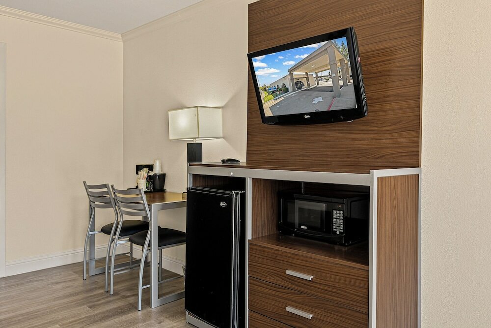 Фото Heritage Inn Express Roseville