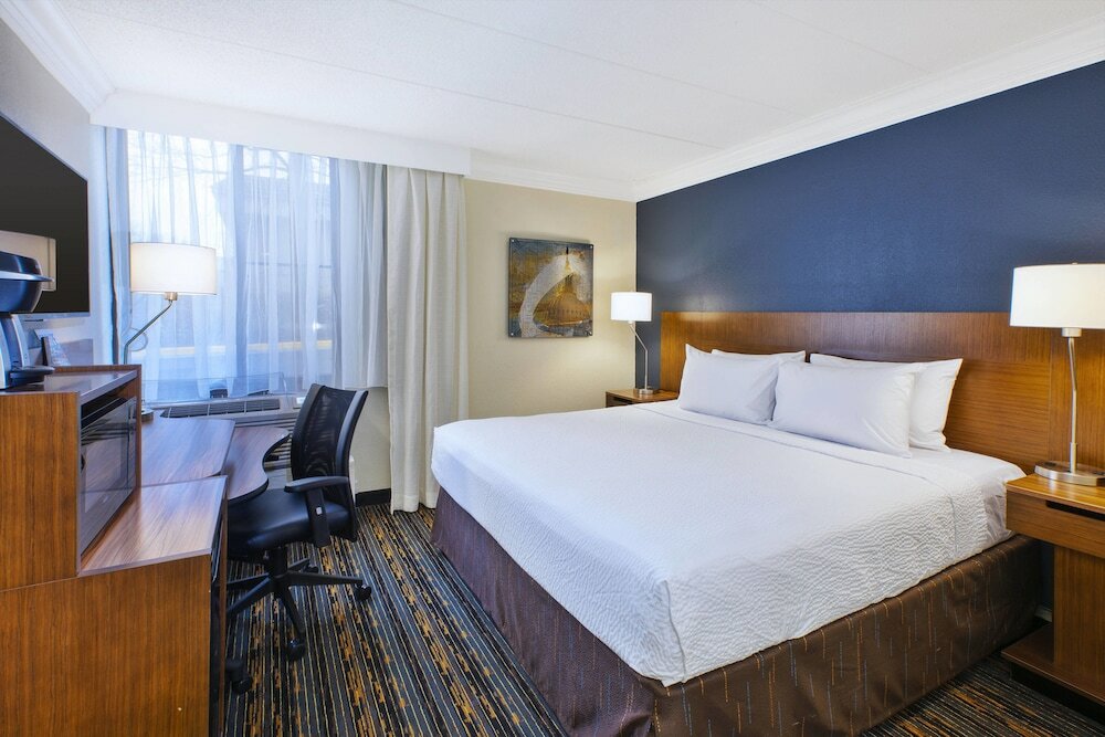 Фото Fairfield by Marriott Inn & Suites Herndon Reston