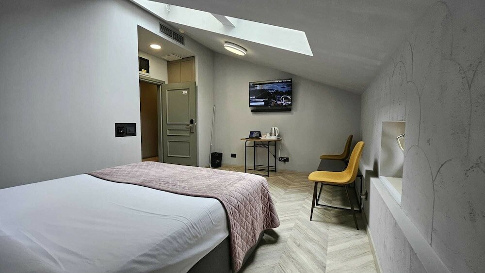 Фото Hotel Amfiteatar