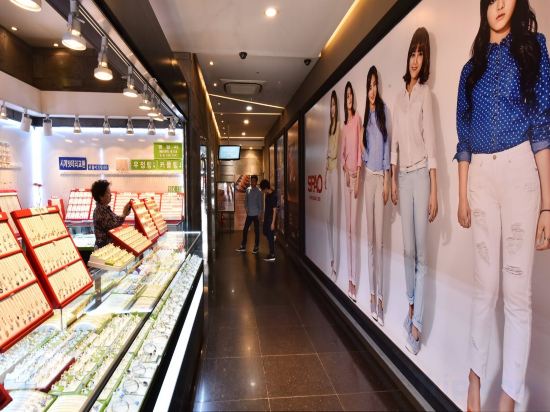 Фото Hotel Skypark Myeongdong I