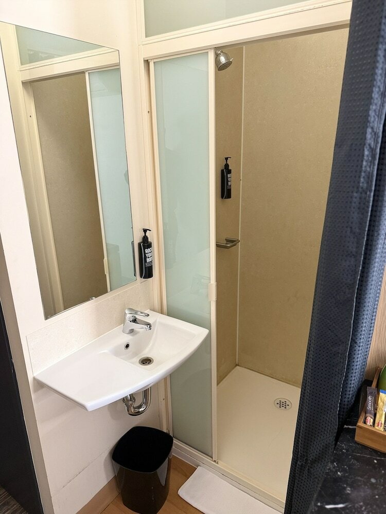 Фото Ibis budget Melbourne Cbd