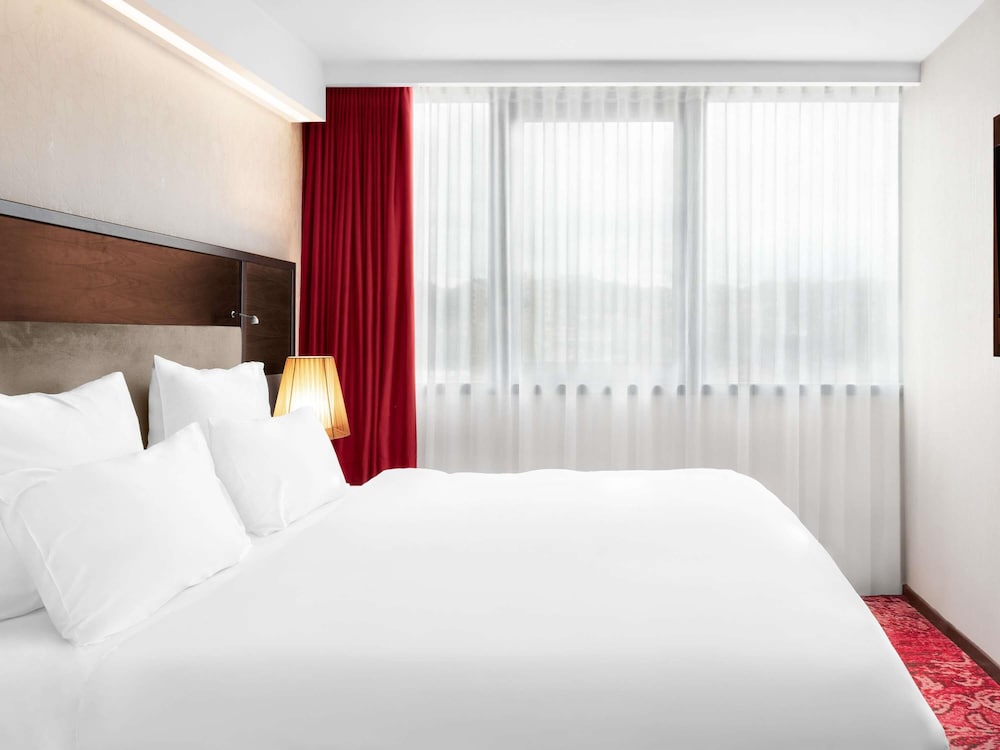 Фото Mövenpick Hotel Sarajevo