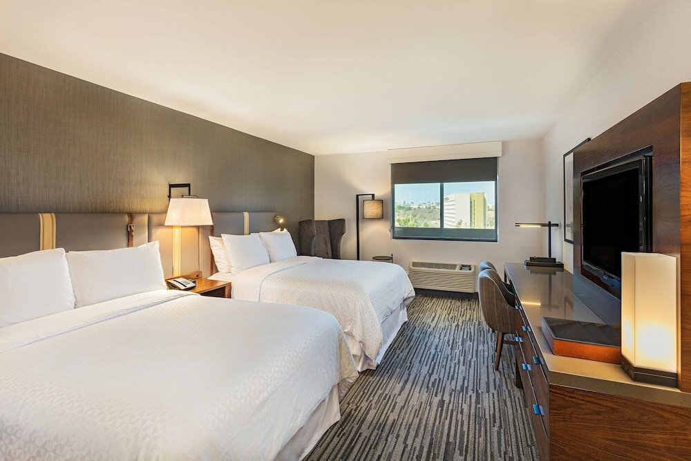 Фото Four Points by Sheraton Los Angeles Westside