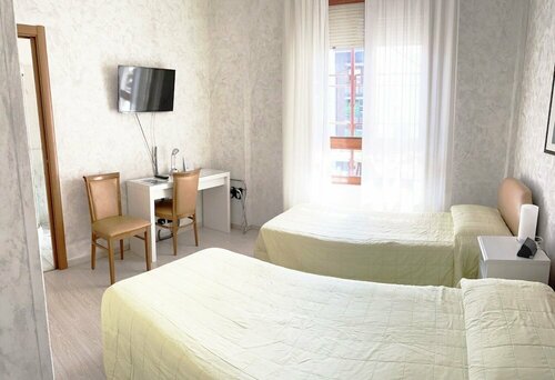 Внешний вид отеля Hotel Molise 2 в Милане, фото 2