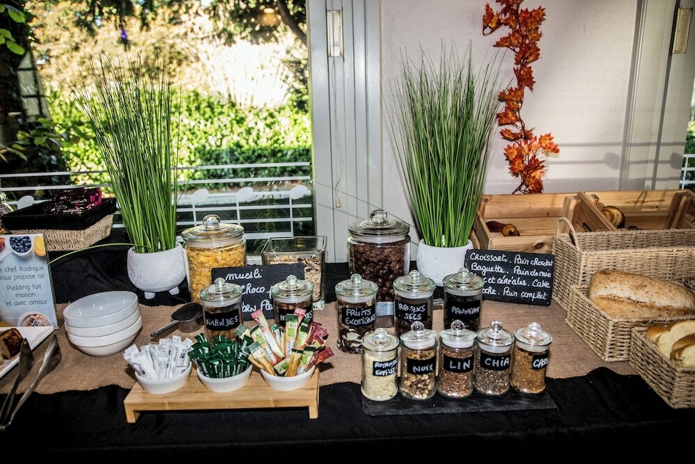 Фото Logis Hotel Restaurant des Acacias Lille Tourcoing