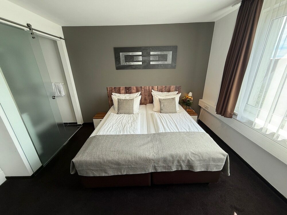 Фото Hotel Aviva
