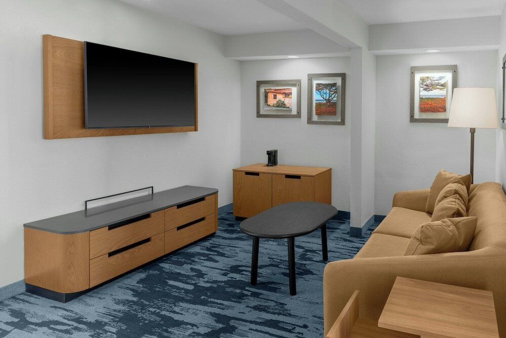 Фото Fairfield Inn & Suites by Marriott San Francisco San Carlos