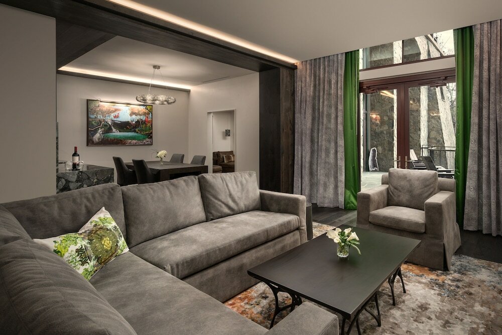 Фото Grand Bohemian Lodge Greenville Autograph Collection