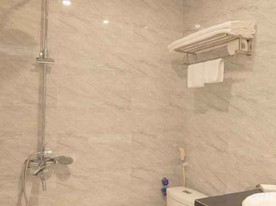 Фото Vyhouse Hanoi Hotel