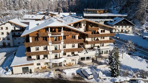 Внешний вид отеля Hotel Stern в Лэнгенфельде, фото 1