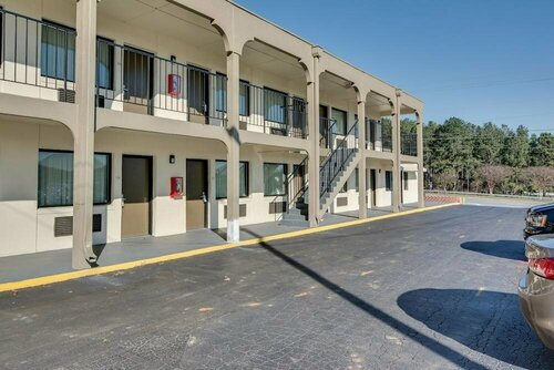 Гостиница Quality Inn & Suites Athens University Area в Атенсе