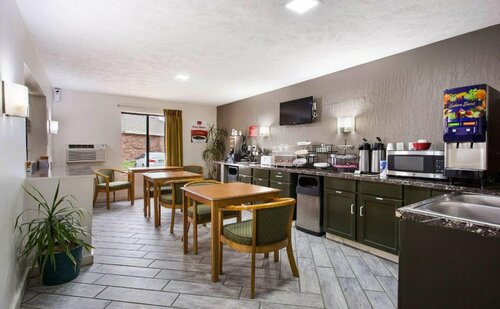 Гостиница Econo Lodge Olathe - Kansas City в Гарднере
