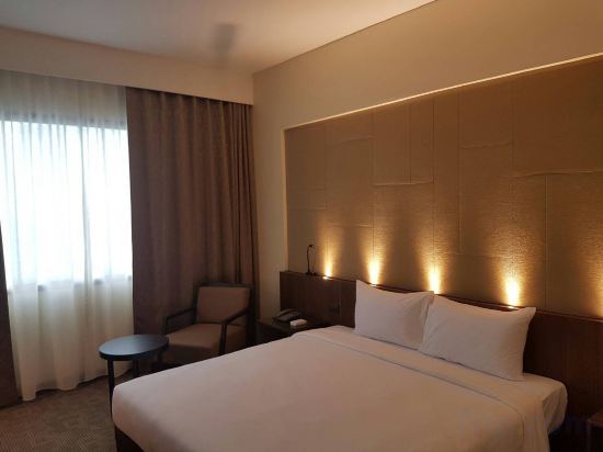 Фото Louis Tavern Hotel