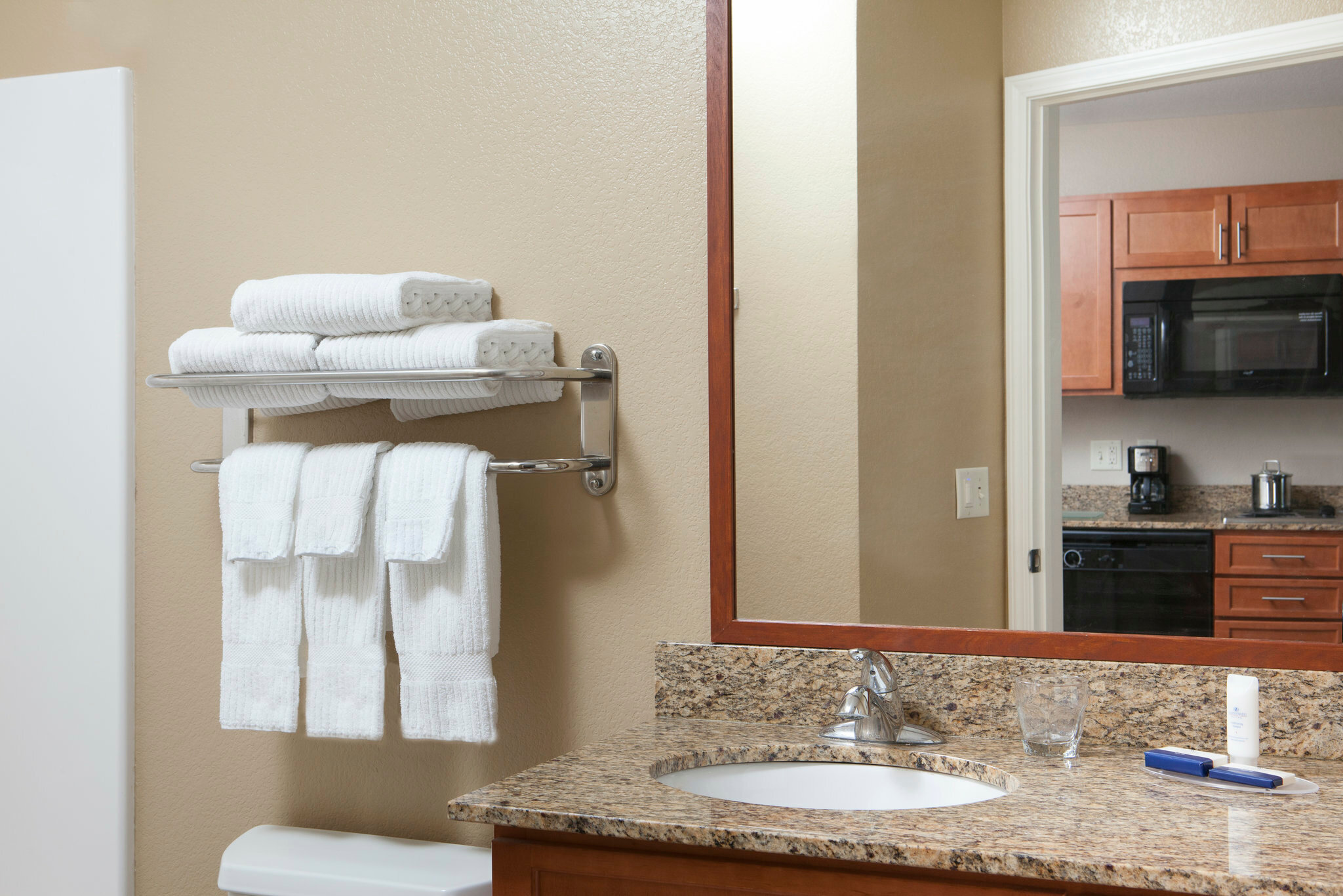 Фото Candlewood Suites La Crosse N, an Ihg Hotel