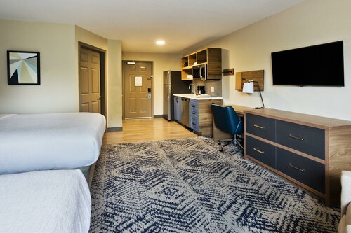 Гостиница Candlewood Suites Columbus Fort Benning в Коламбусе