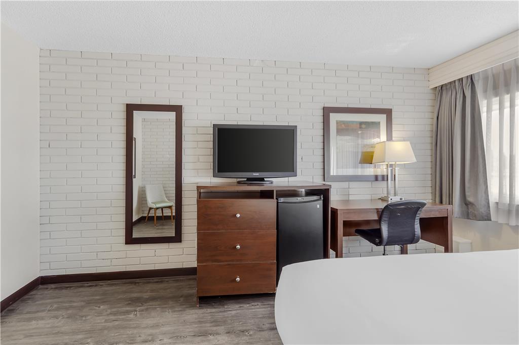 Фото Best Western Cedar Park Inn