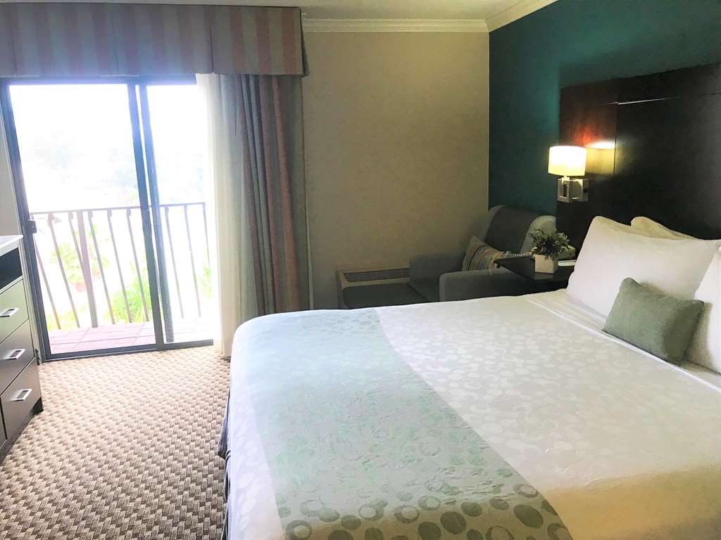 Фото Best Western Plus La Mesa San Diego