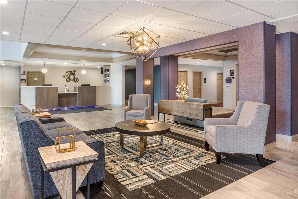 Фото Manchester Inn and Suites