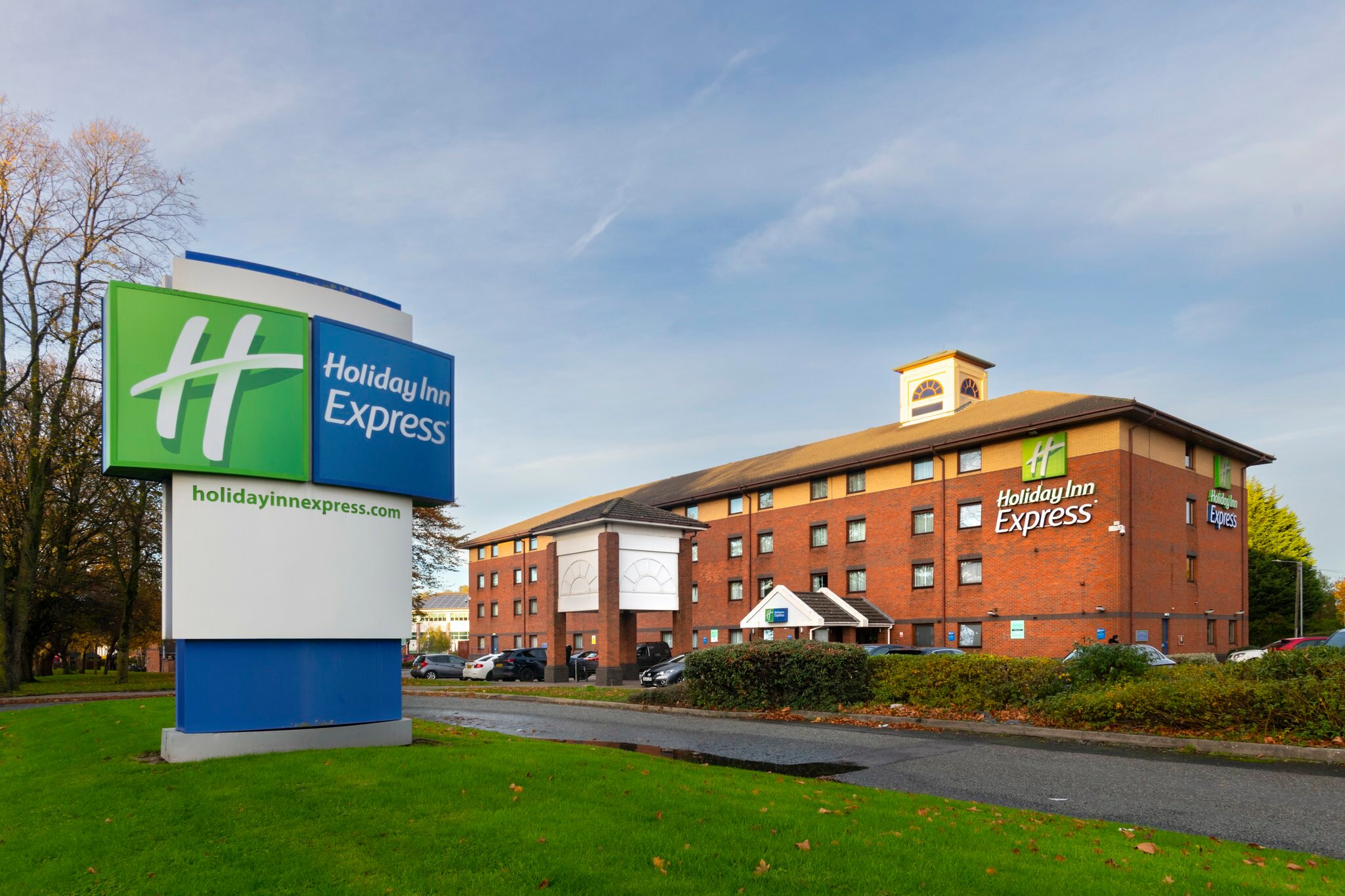 Фото Holiday Inn Express Birmingham - Oldbury, an Ihg Hotel