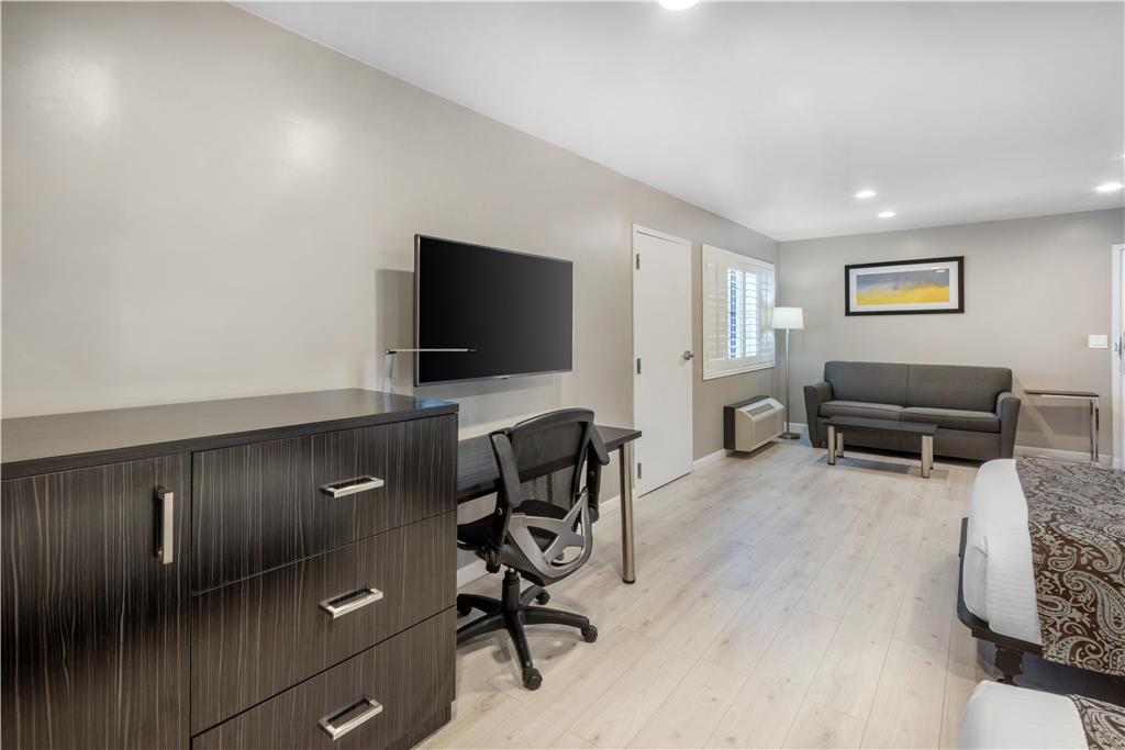 Фото SureStay Plus by Best Western Santa Clara Silicon Valley