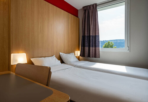 Гостиница B&b Hotel Aubenas в Ларжантьере