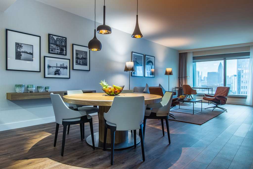 Фото Radisson Blu Hotel, Frankfurt