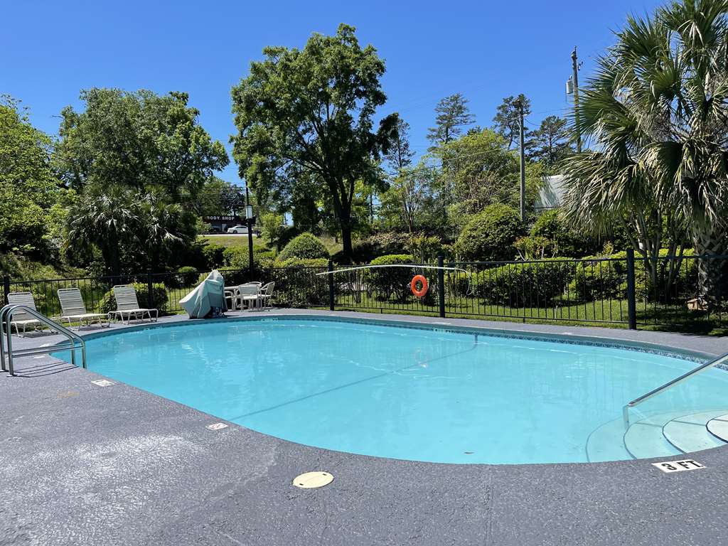 Фото Best Western Tallahassee-Downtown Inn & Suites