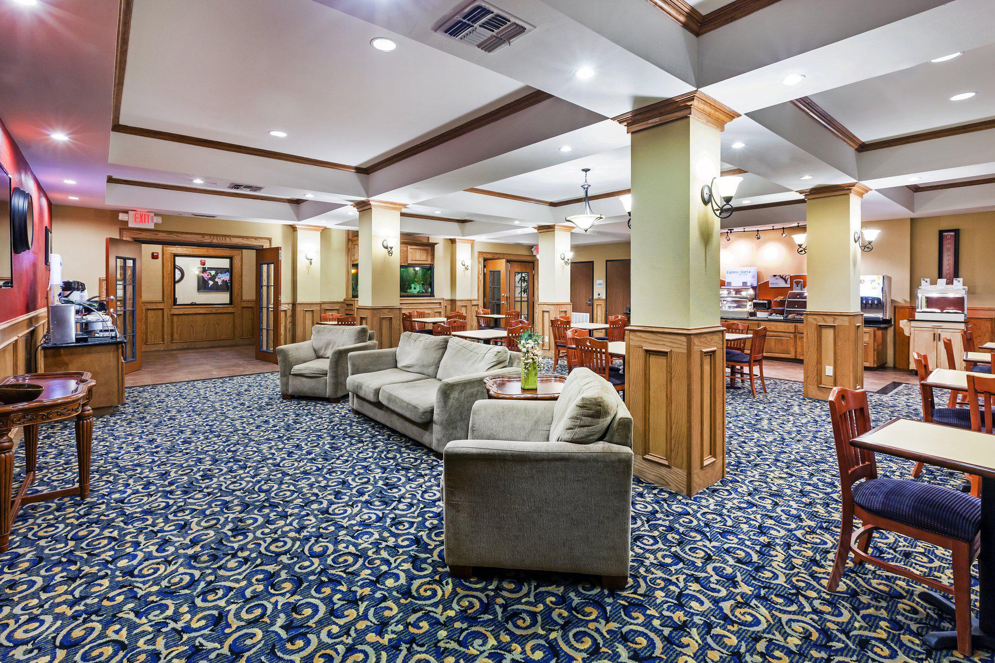 Фото Holiday Inn Express & Suites Corpus Christi Nw - Calallen, an Ihg Hotel