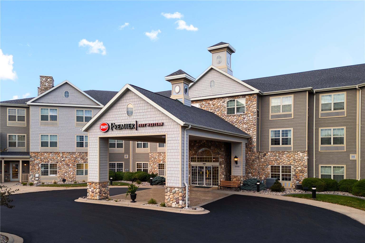 Фото Best Western Premier Bridgewood Resort Hotel