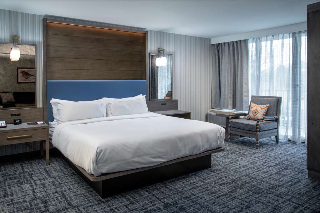 Фото DoubleTree by Hilton Hot Springs