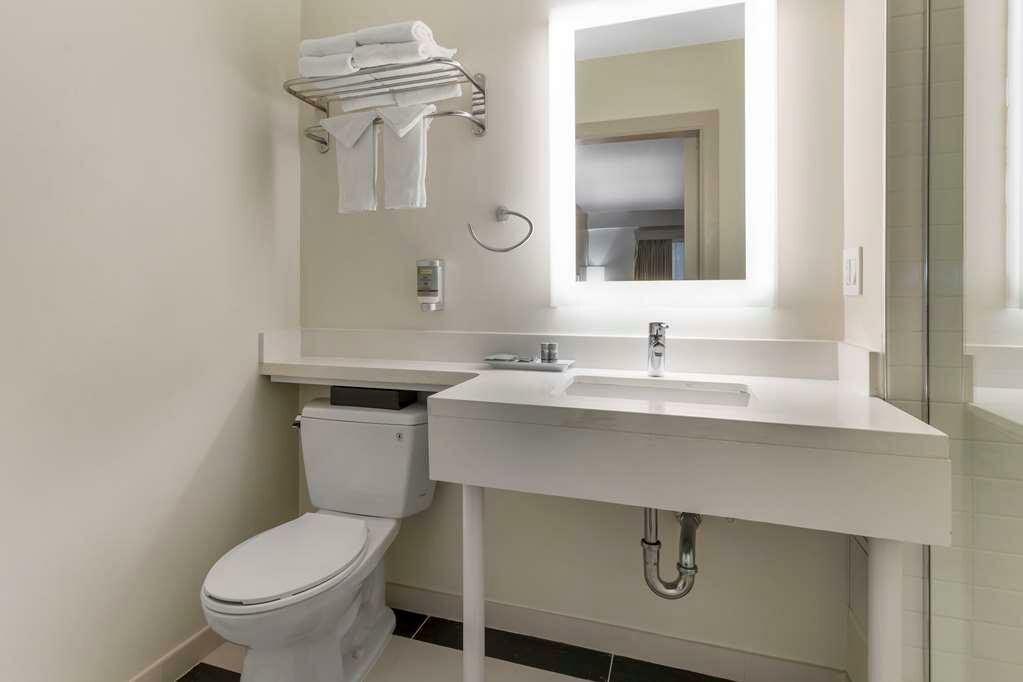 Фото Best Western Red Coach Inn