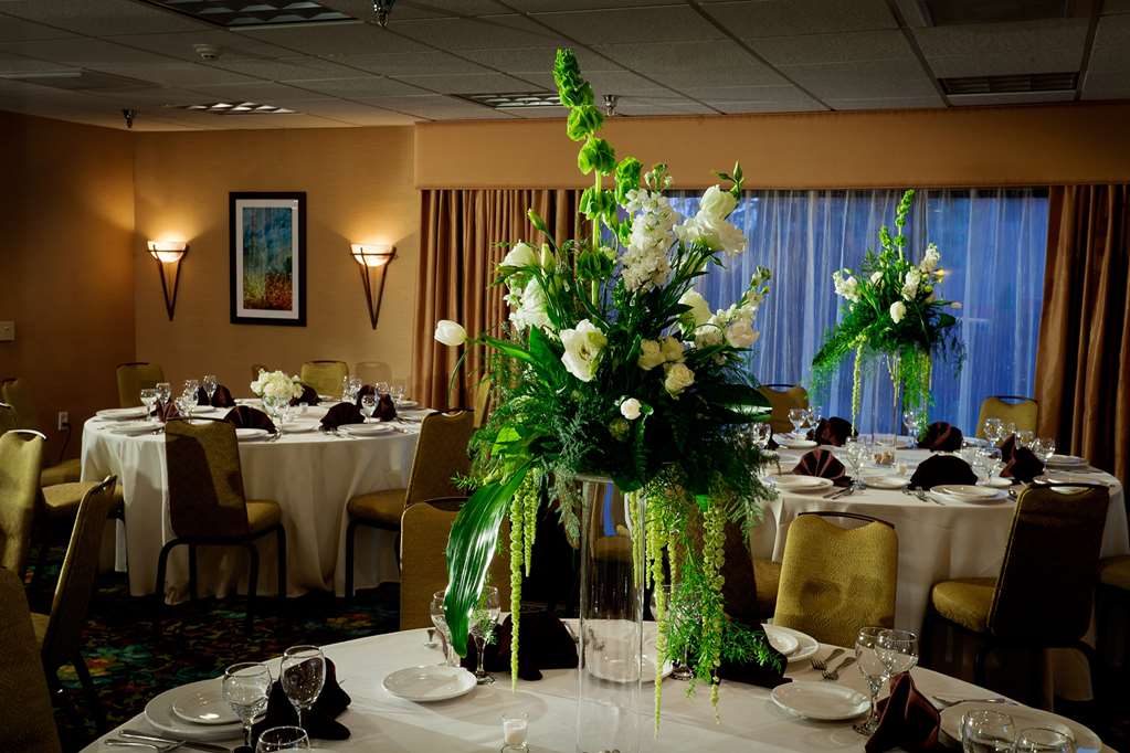 Фото DoubleTree by Hilton Hotel Santa Fe