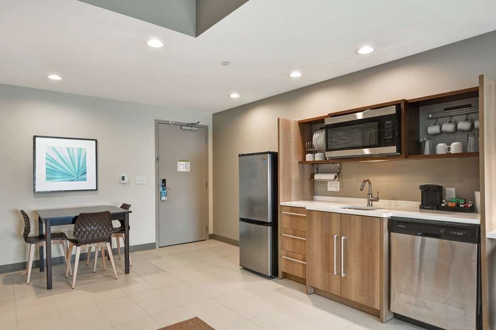 Фото Home2 Suites by Hilton Charlotte Piper Glen