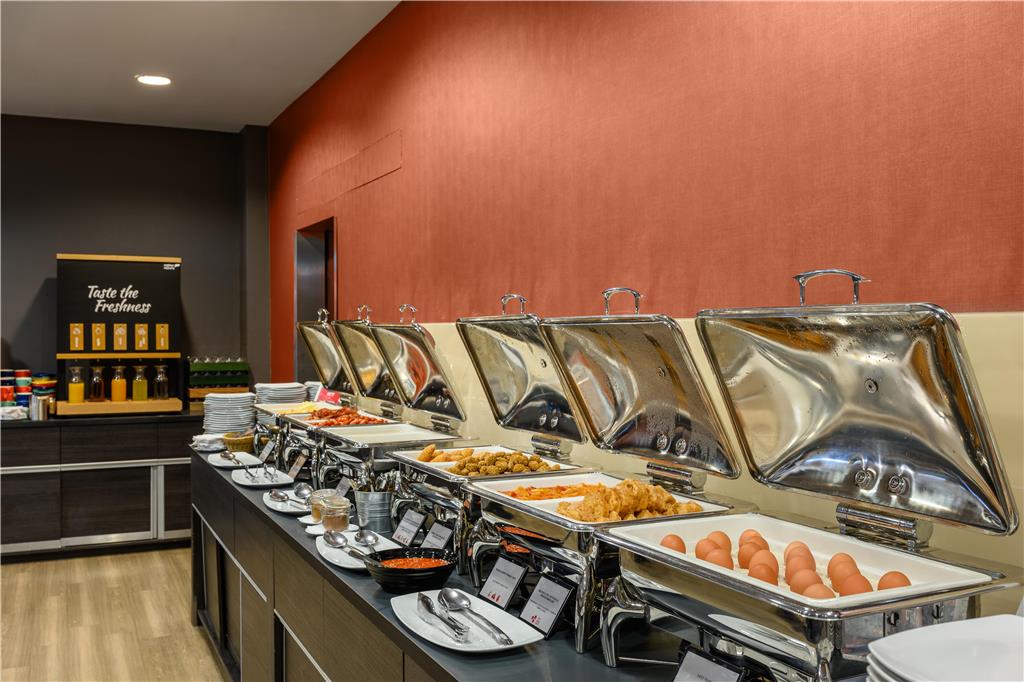 Фото Park Inn by Radisson Budapest